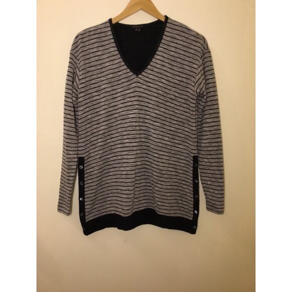 Theory Grey black stripe cotton blend V-neck pullover LS Top - Picture 7 of 7